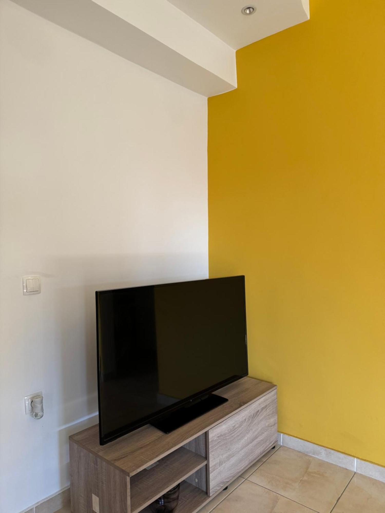 Sunshine Bliss Apartment Атина Екстериор снимка